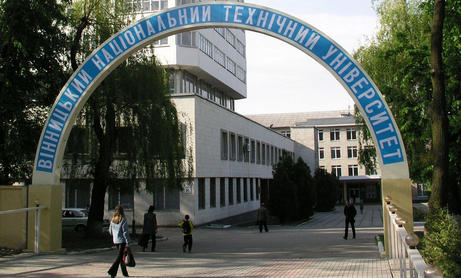 Олександр Домбровський — Фундамент: інженерія, економіка, системне мислення, 1984–2003